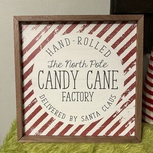 NWOT HAND ROLLED THE NORTH POLE CANDY CANE FACTORY WOODEN CHRISTMAS SIGN